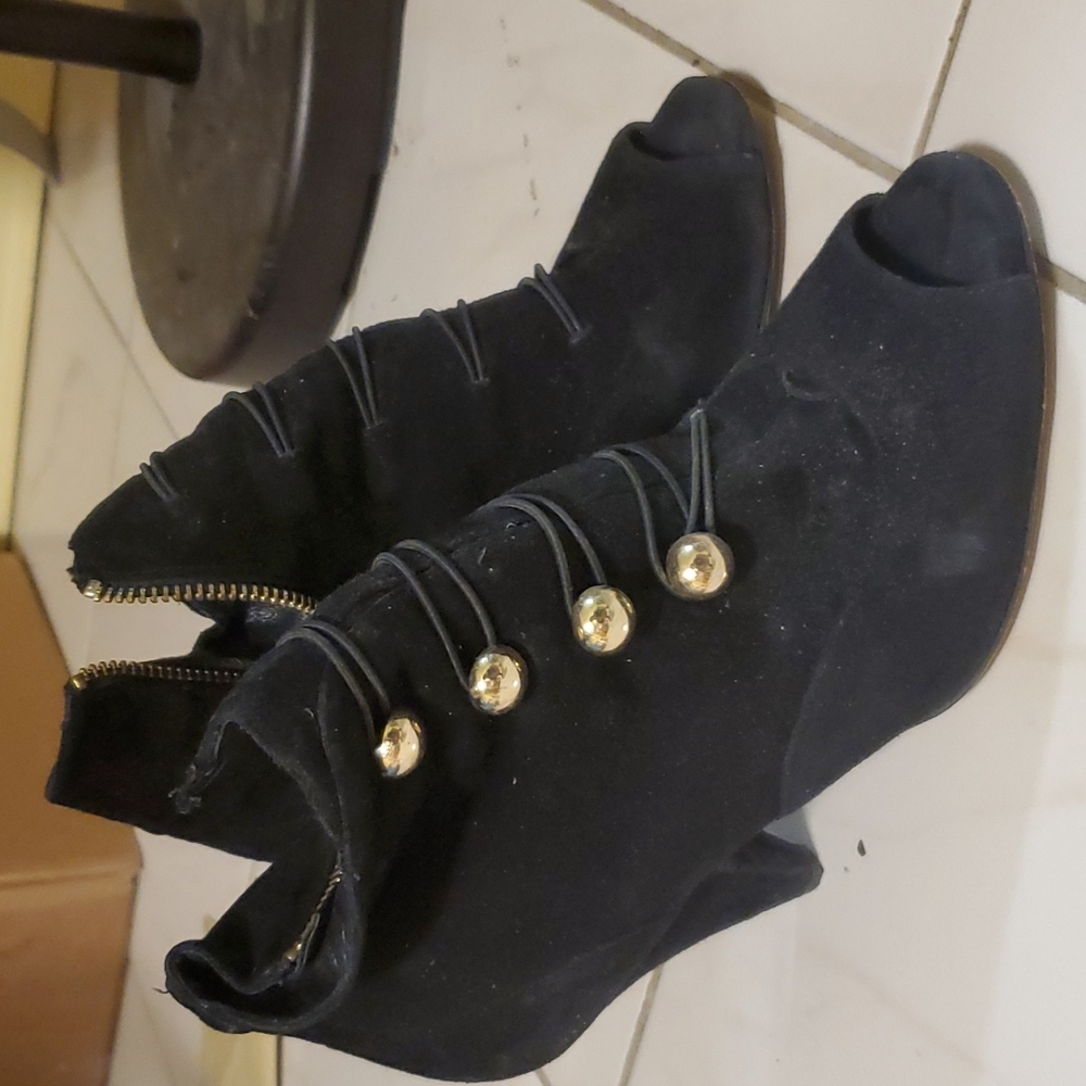 Vince Camuto black booties